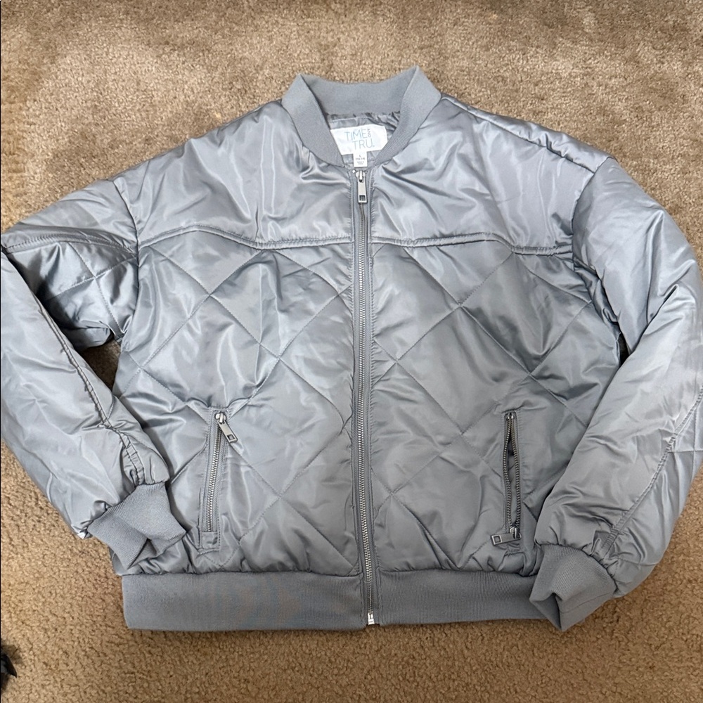 Time and Tru Gray Quilted Jacket